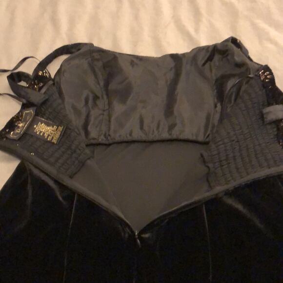 R&K Evening 2pc Black velvet dress and jacket Woman Size 14 Special occasion - Picture 8 of 12